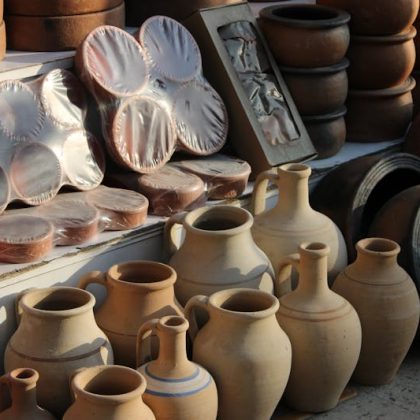 Ulcică de flori — glazurat negru